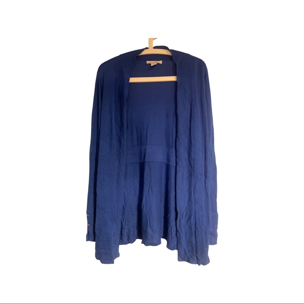 WHITE BLACK HOUSE MARKET